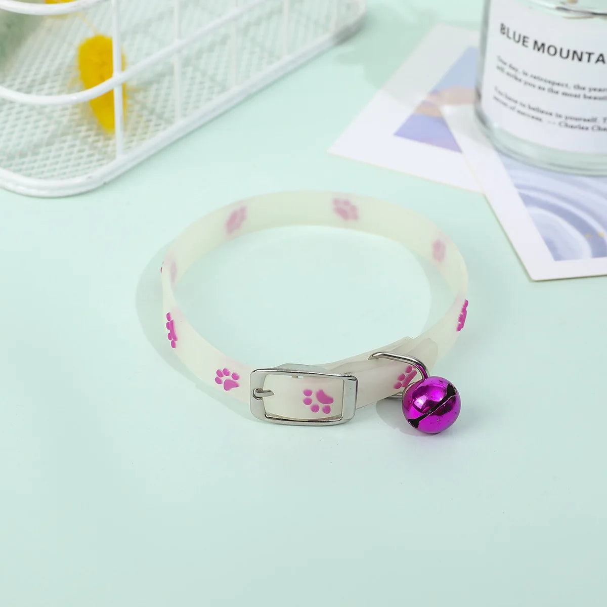 Luminous Silicone Cat Collar with Bell – Anti-Loss & Glow-in-the-Dark