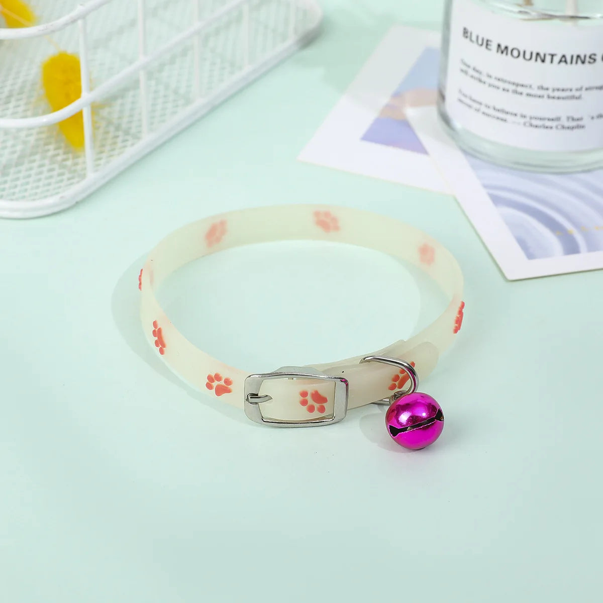 Luminous Silicone Cat Collar with Bell – Anti-Loss & Glow-in-the-Dark