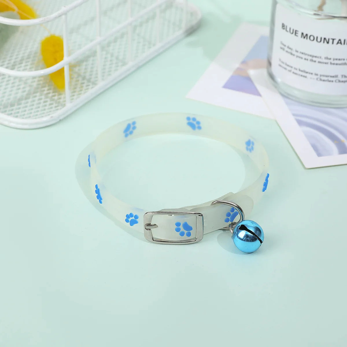 Luminous Silicone Cat Collar with Bell – Anti-Loss & Glow-in-the-Dark