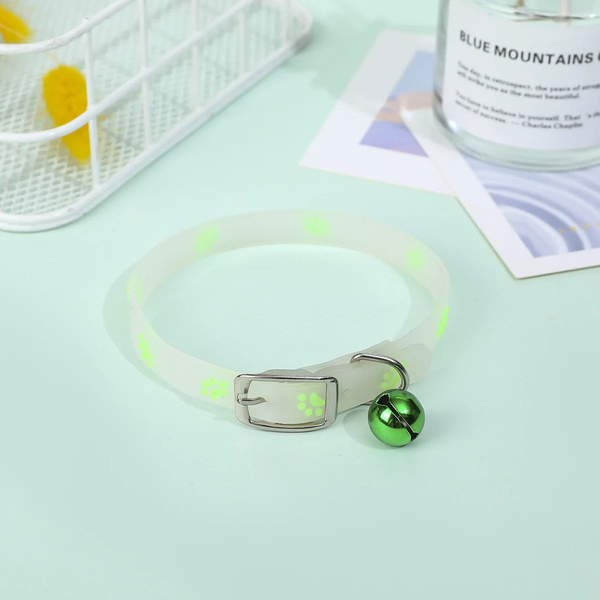Luminous Silicone Cat Collar with Bell – Anti-Loss & Glow-in-the-Dark